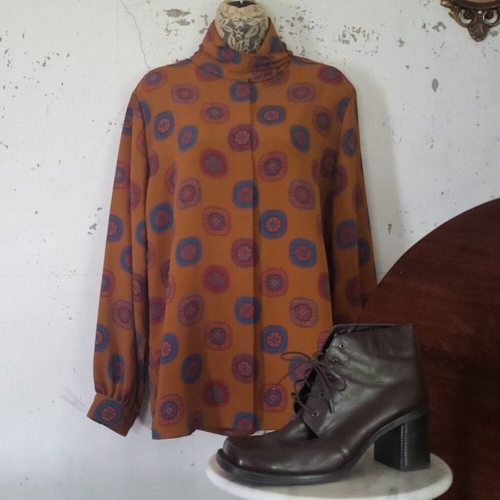 FOXCROFT Women's VINTAGE 70's Academia Mustard Bold Print Button Top Medium